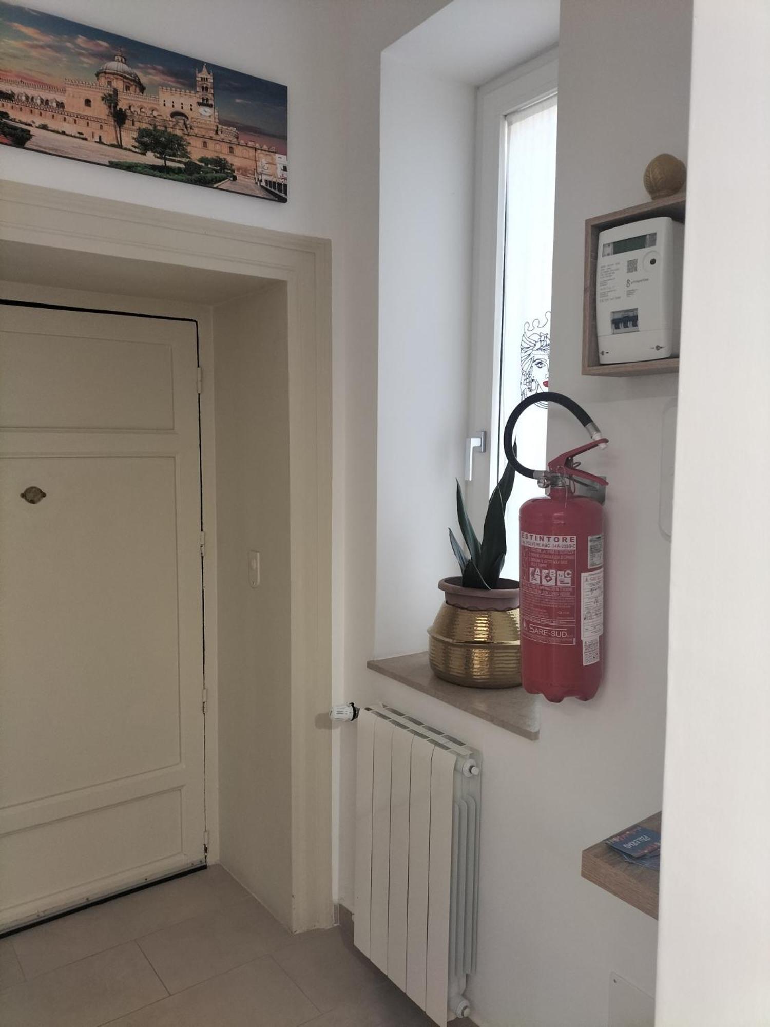 Futtitinni Home Casamia Палермо Екстериор снимка